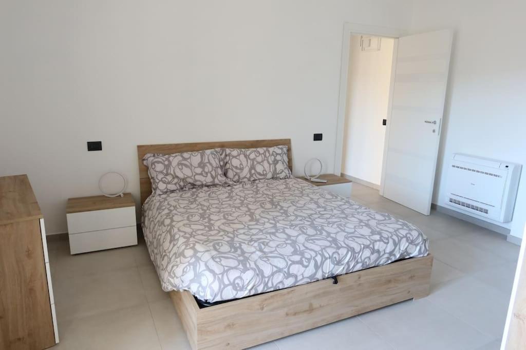 Apartamento La Casa Di Loris Sarzana Exterior foto